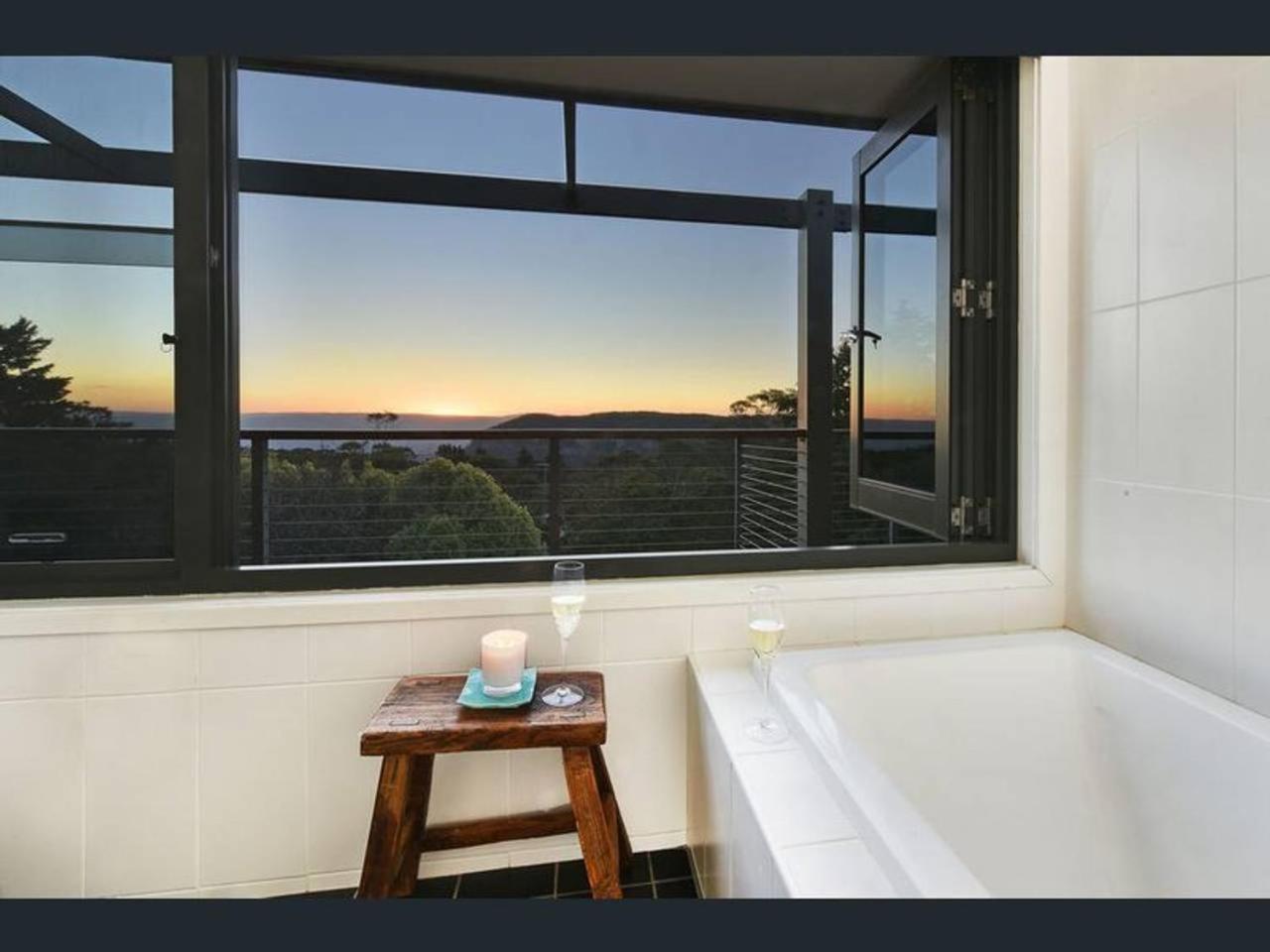 Narrow Neck Views - Peaceful 4 Bedroom Home With Stunning Views! Katoomba Buitenkant foto